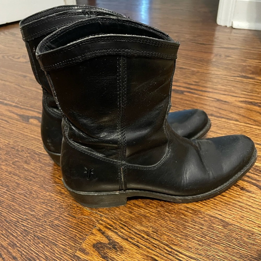 Women’s Black Frye Boots